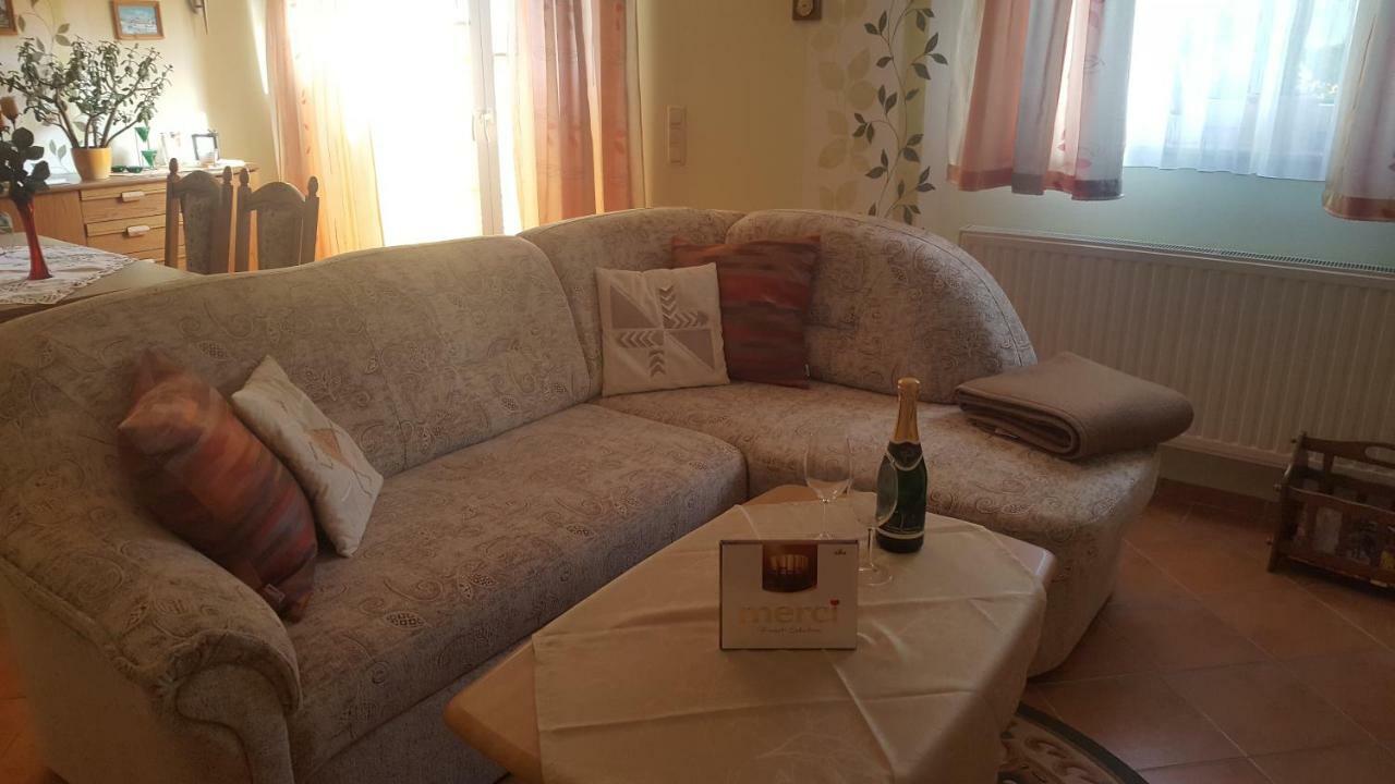 Ferienwohnung "Am Fechtertor- Eingang Zum Schlosspark" Putbus Extérieur photo